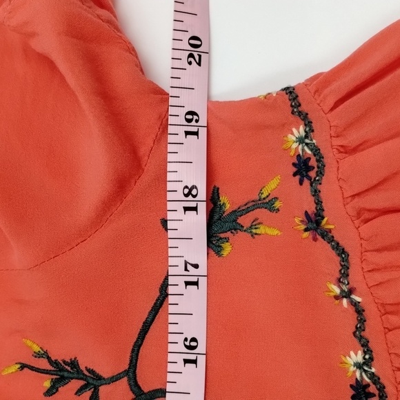 Jodifl coral floral embroidered high waisted flowy blouse size small - Picture 7 of 12